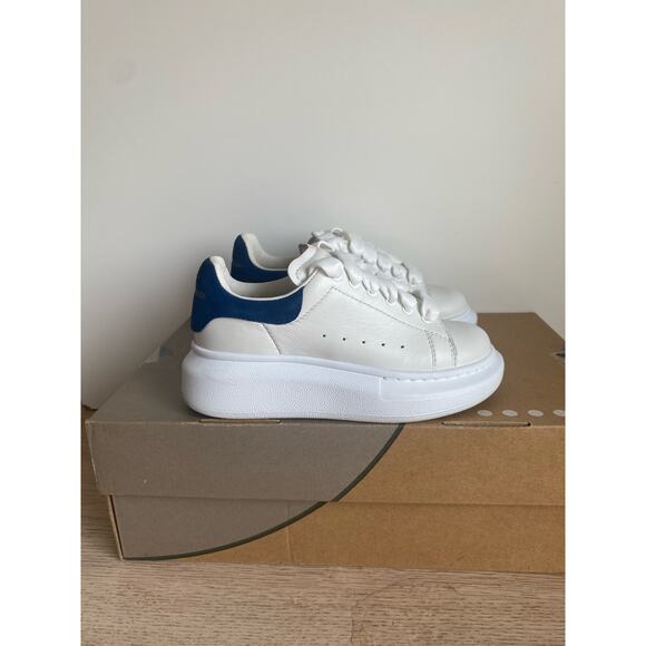 RARE Alexander McQueen Molly Kids Wht/ Paris Blue Leather Sneaker - SZ 28/ 11 C - Picture 8 of 15